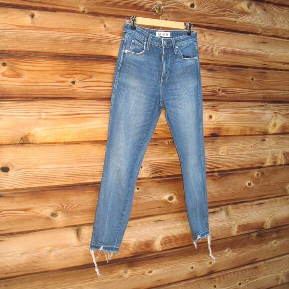 AMO Jeans High Rise Stix Crop Jeans - Picture 5 of 11
